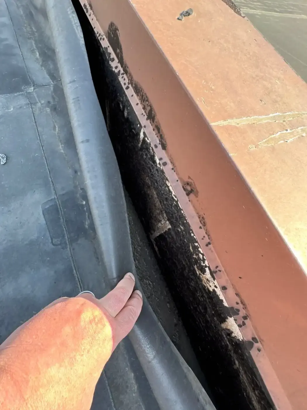 Commercial roof inspection documented in Knightstown